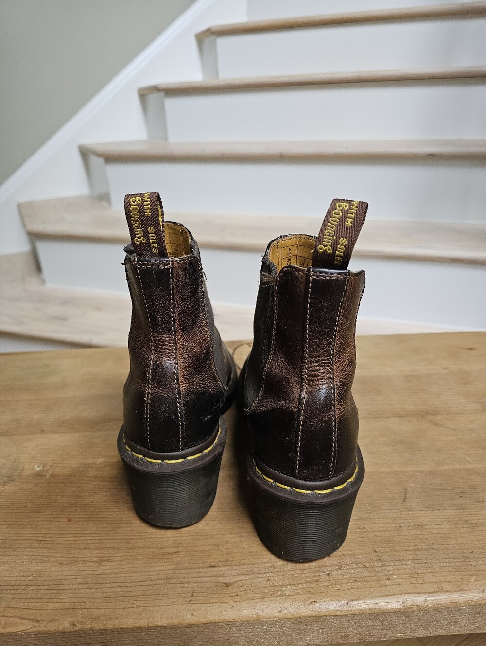 Dr. Marten’s Women’s Cadence Greenland Chelsea Chunky Leather Blundstone Boots - Picture 4 of 10